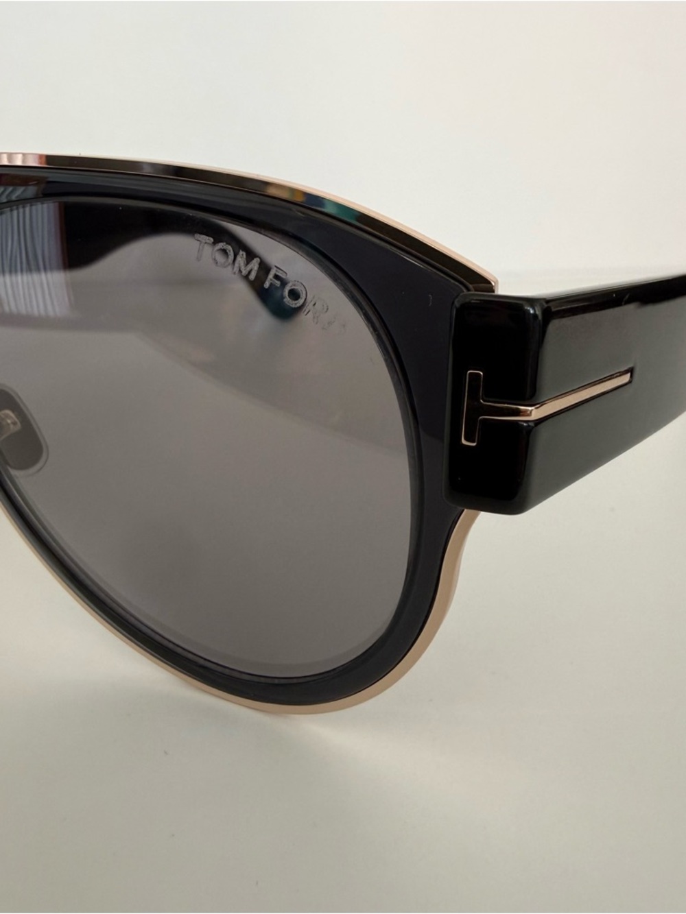 NEW!!! Tom Ford unisex sunglasses Lyle 02 TF1074 01C Authentic - Picture 4 of 8